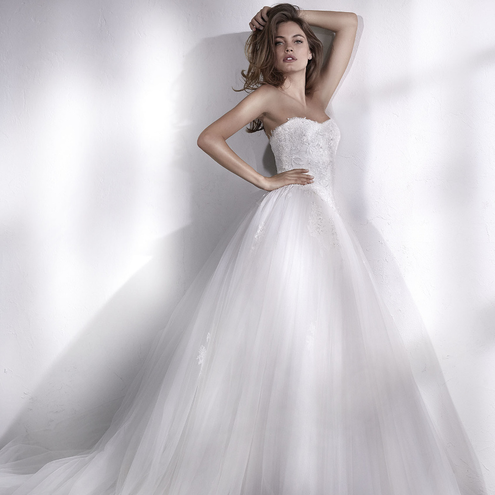 San Patrick by Pronovias Wedding Dress Liesen